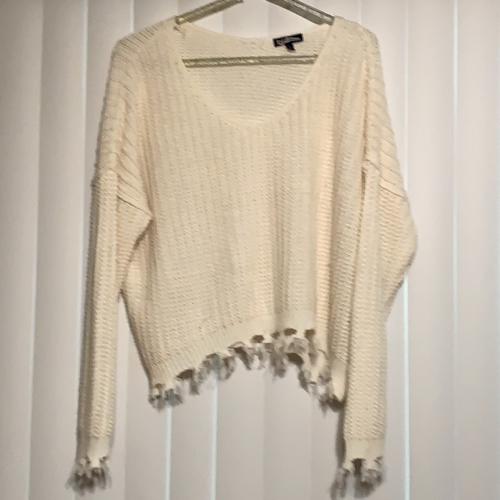 Freshman 1996, cream color long sleeve sweater crop top bottom edge has fringe
